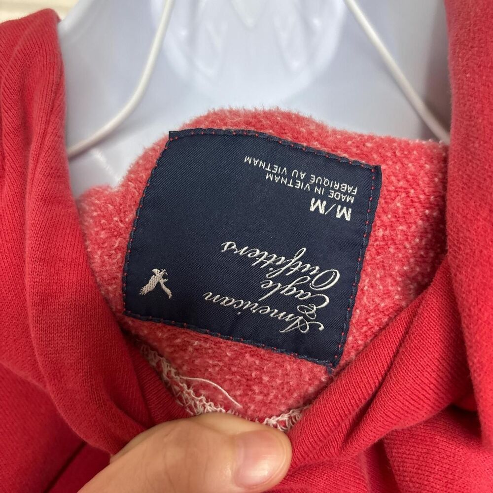Medium American Eagle Red Hoodie Vintage NY Graphic Crest Sweatshirt Women’s AE - Picture 7 of 7